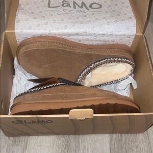 Lamo Men’s Tan Suede slip on
